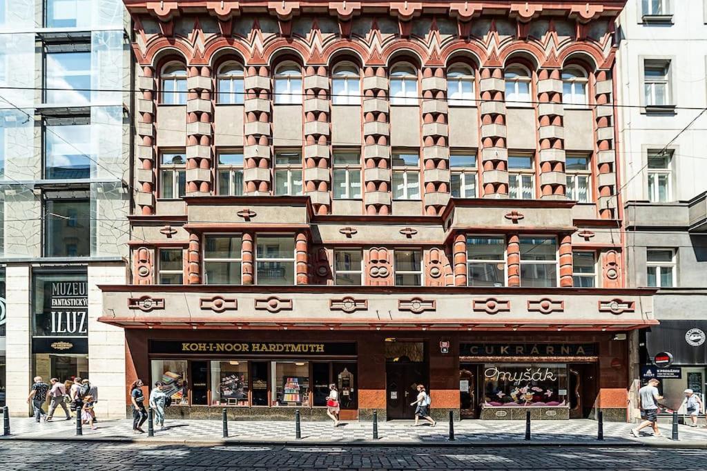 Apartamento Shiny Rooftop With Free Garage Praga